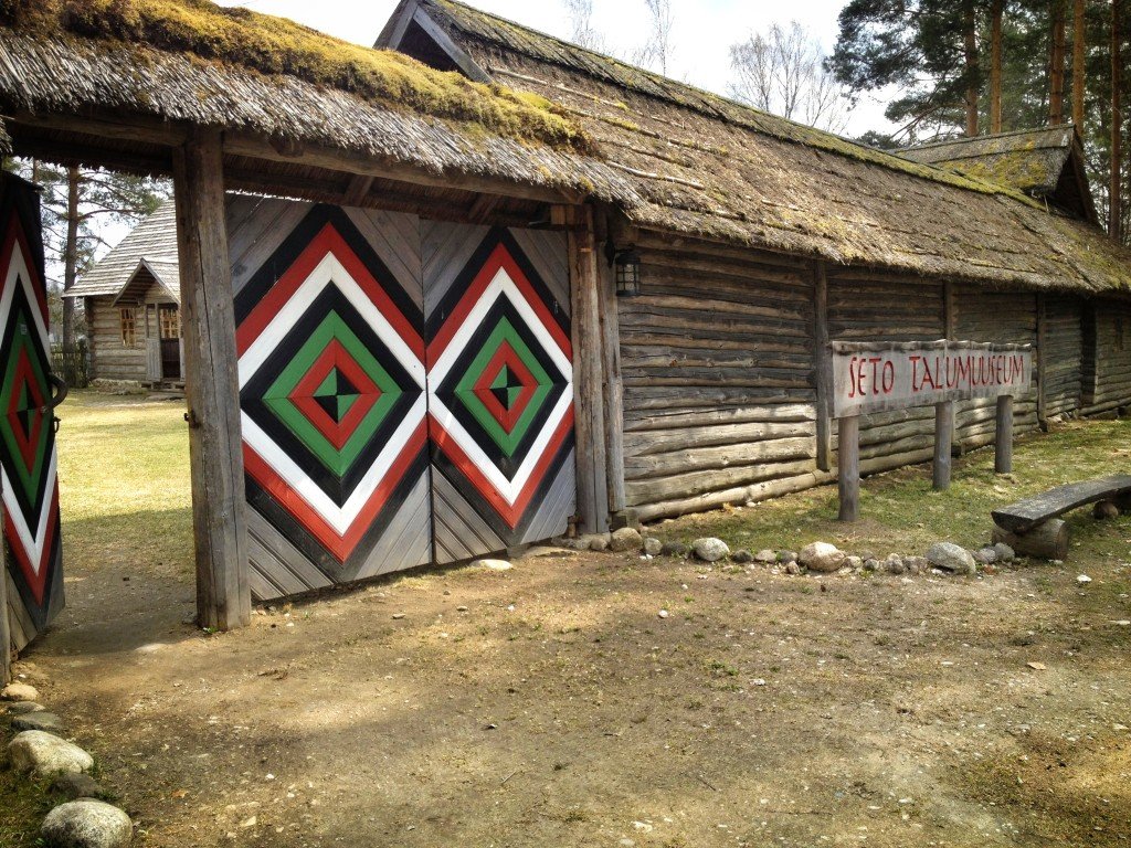 photo 2-10
