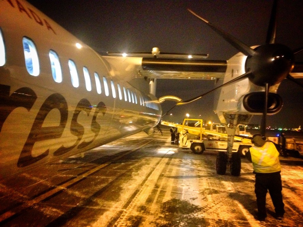 FROM CANADA WITH LOVE: Chilling in Quebec City! 2 Montreal Airport