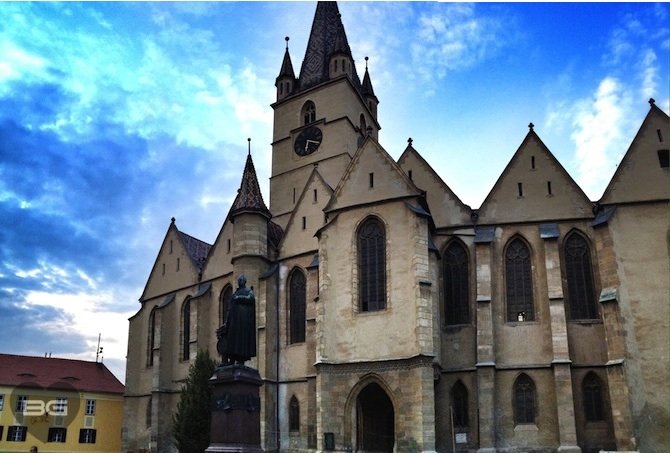 Evangelical Cathedral and Cafe Wien Sibiu, Romania Transylvania © The Blonde Gypsy