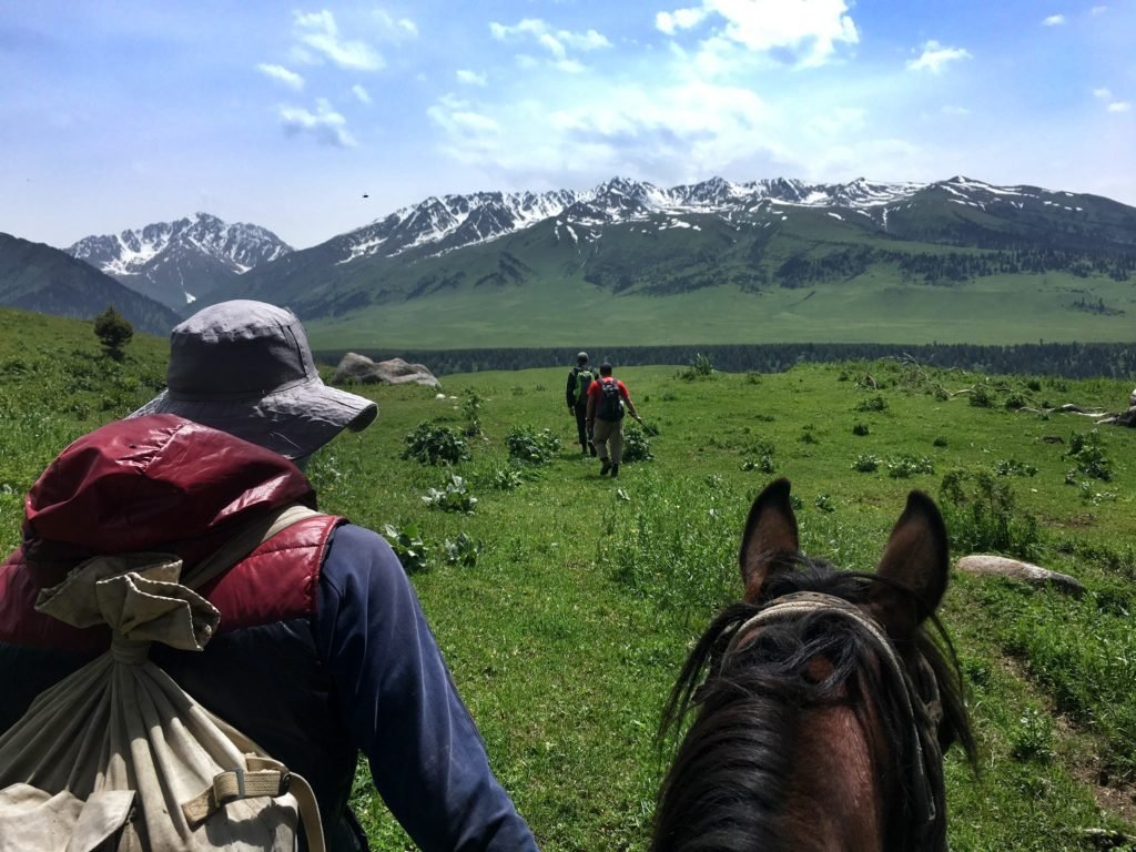 Easy horse trek in Jyrgalan Kyrgyzstan © The Blonde Gypsy