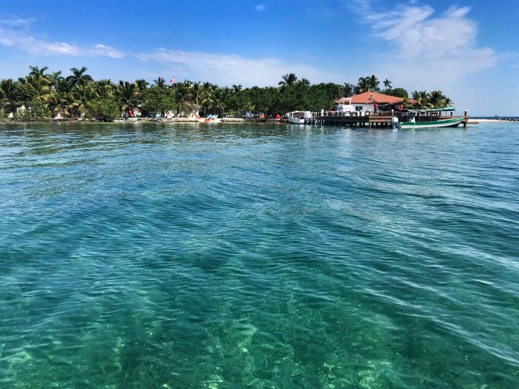 Approaching Hatchet Caye Belize © The Blonde Gypsy